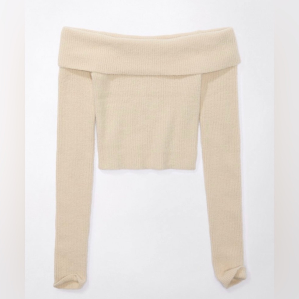 BNWT American Eagle Off the Shoulder Sweater in Cream. Size Medium.